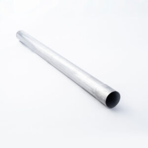 Rör rostfritt, Ø63,5mm L=1000mm. Muffat i ena änden.